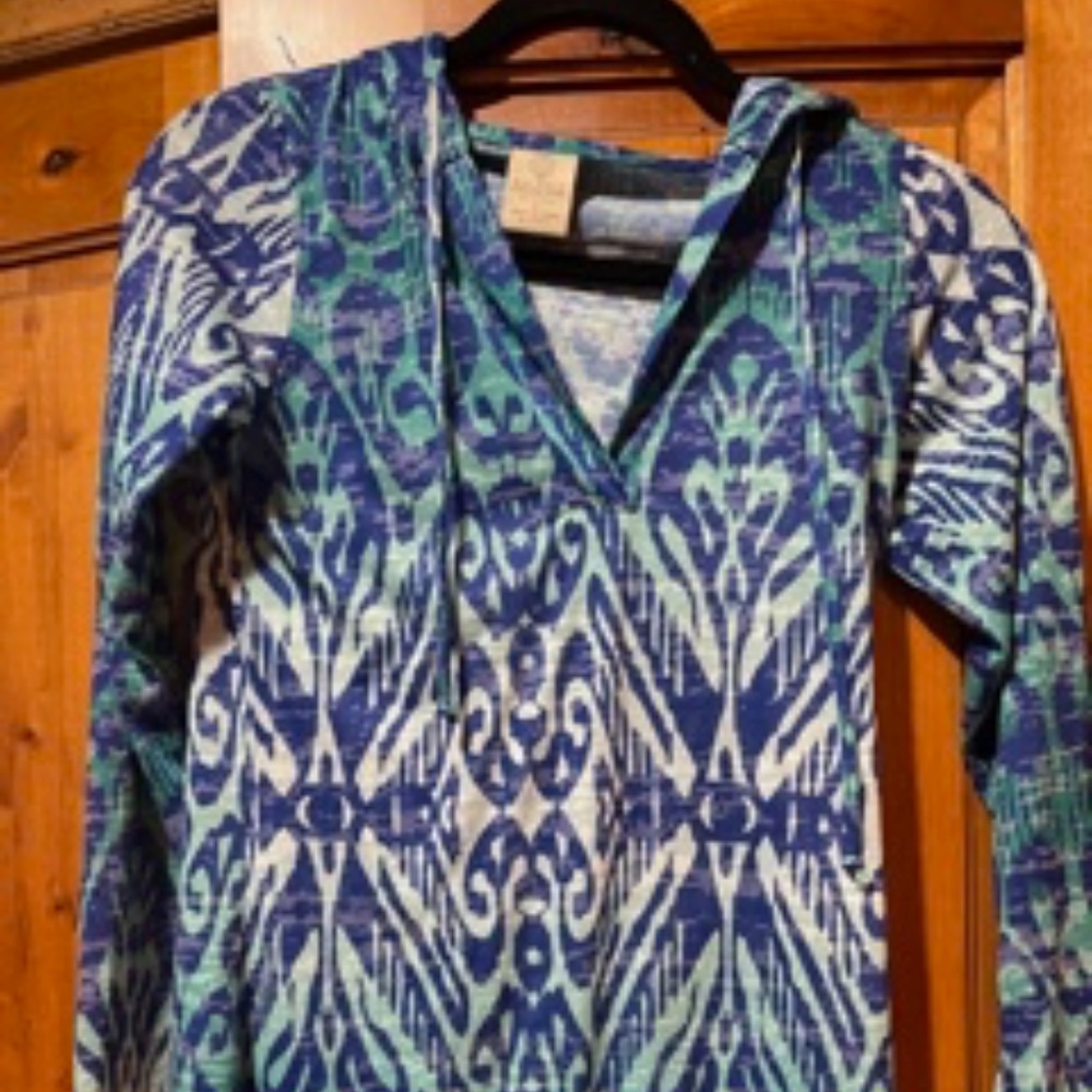 Multi colored top with hood